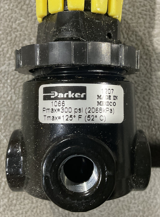 PARKER Compressed Air Regulator: 1/4" NPT, 300 Max psi, Miniature 14 CFM 4820-01-092-9221