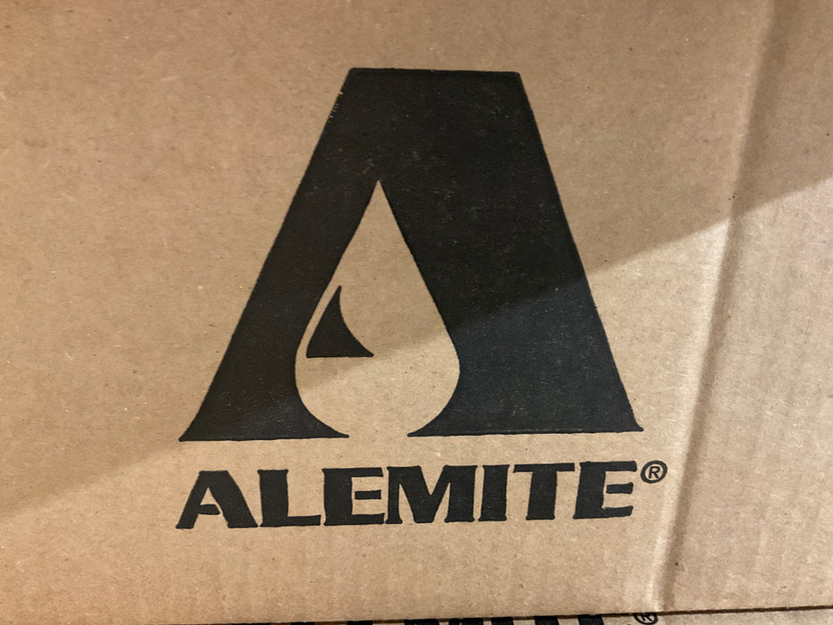 Alemite SKF 5:1 Oil Pump Stub bung mounted Pump model /part number 9968