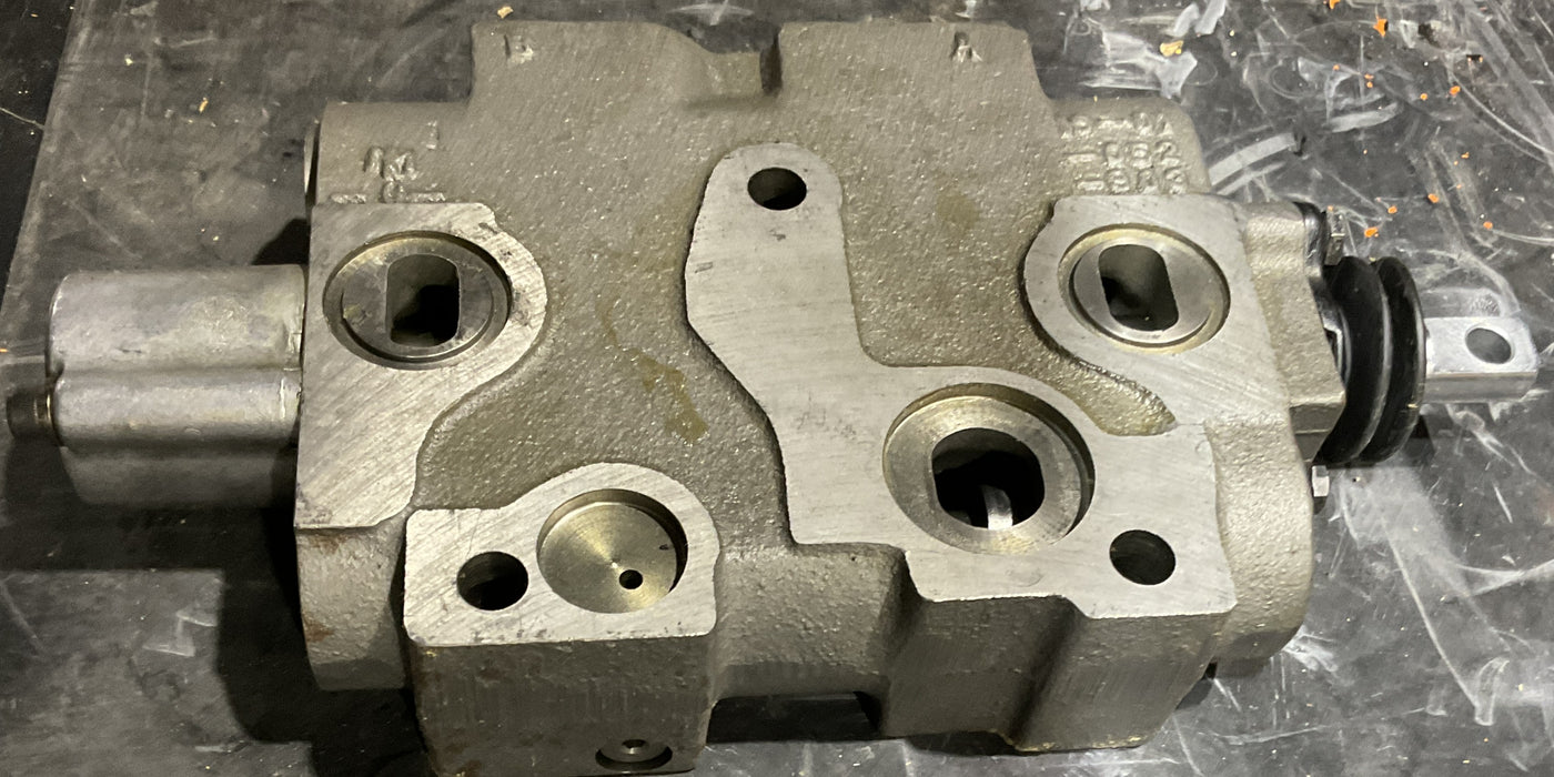 CNH N14017 DIRECTIONAL CONTROL VALVE 1150E Crawler Tractor Rexroth 16 01 552 252