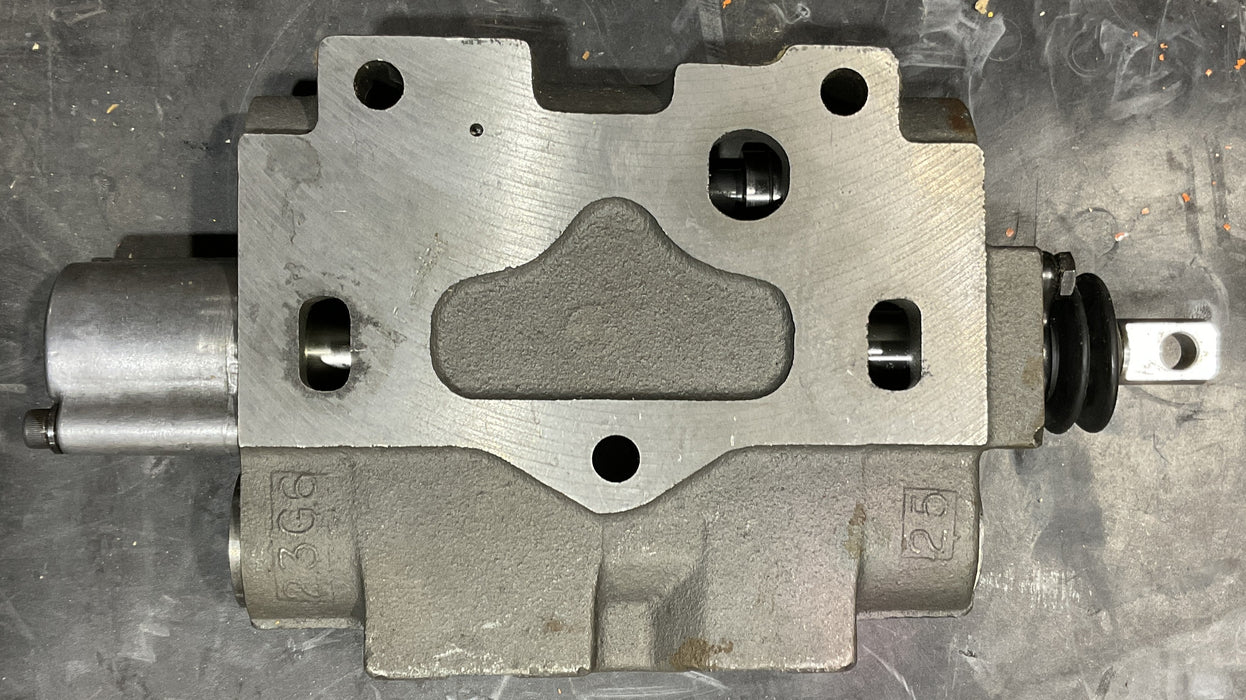 CNH N14017 DIRECTIONAL CONTROL VALVE 1150E Crawler Tractor Rexroth 16 01 552 252