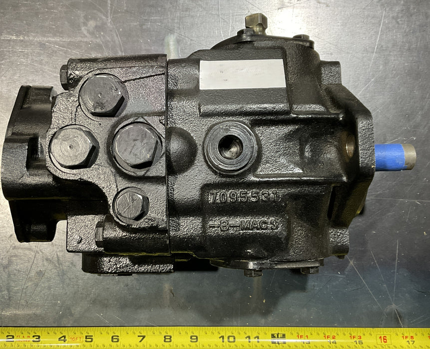 Danfoss Hydraulic Pump 7095531 Bobcat for Tandem Hydraulic aviation lift vehicle 4320-01-536-6393