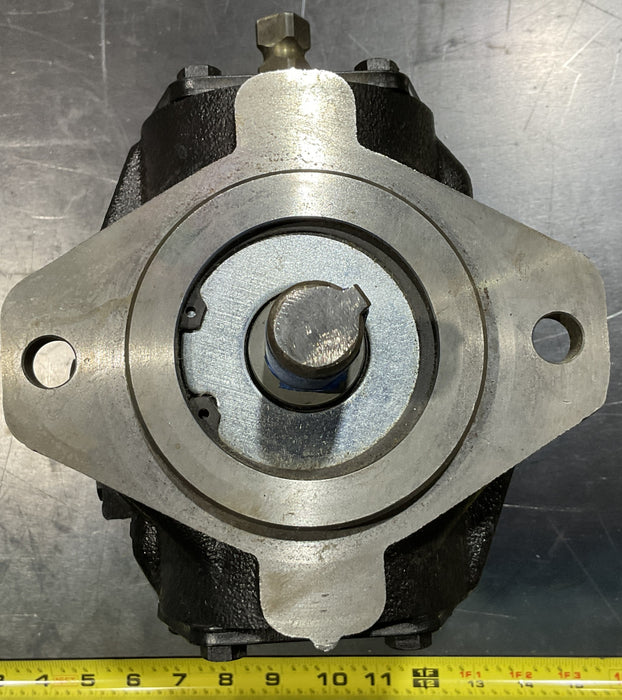 Danfoss Hydraulic Pump 7095531 Bobcat for Tandem Hydraulic aviation lift vehicle 4320-01-536-6393