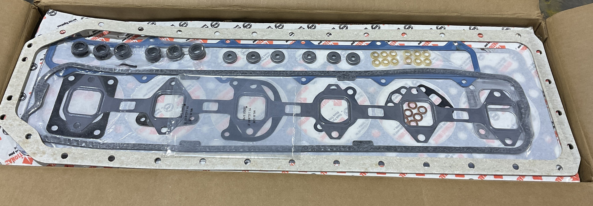 GENUINE INTERNATIONAL DT/DTA-466 IN-FRAME OVERHAUL ENGINE KIT