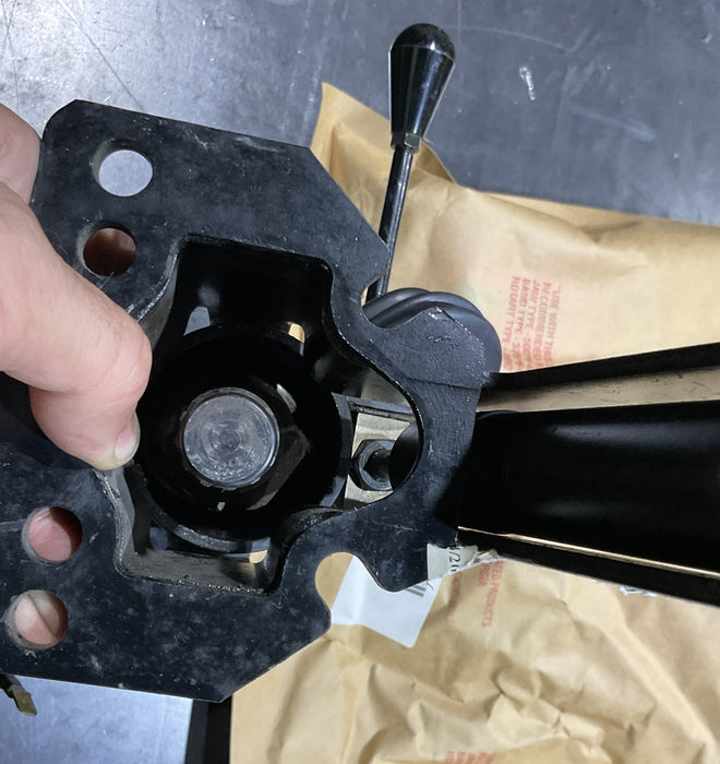 JLG ­SKY TRAK 7137623 STEERING COLUMN