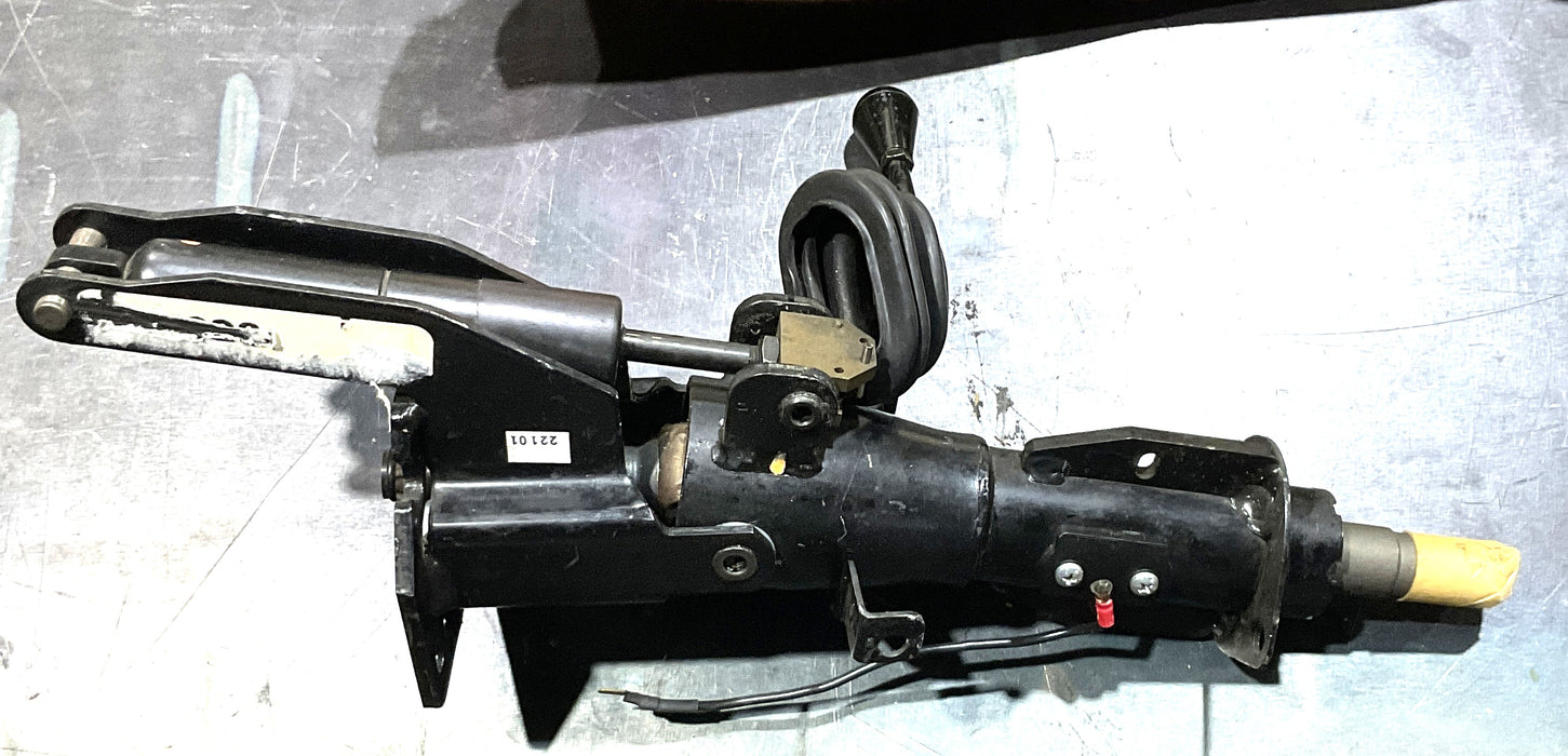 JLG ­SKY TRAK 7137623 STEERING COLUMN