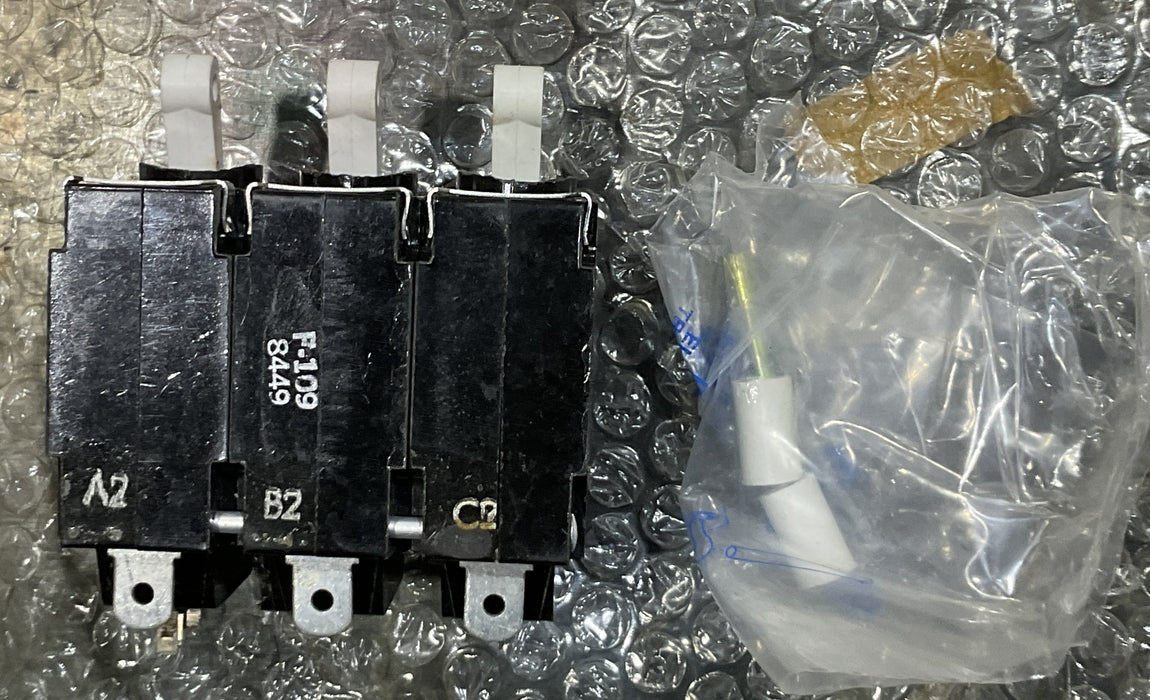 EATON HEINEMANN JA3-Z18-8 JA3-C2C3C3 CIRCUIT BREAKER 17A 208V 400HZ 5925-01-084-2370
