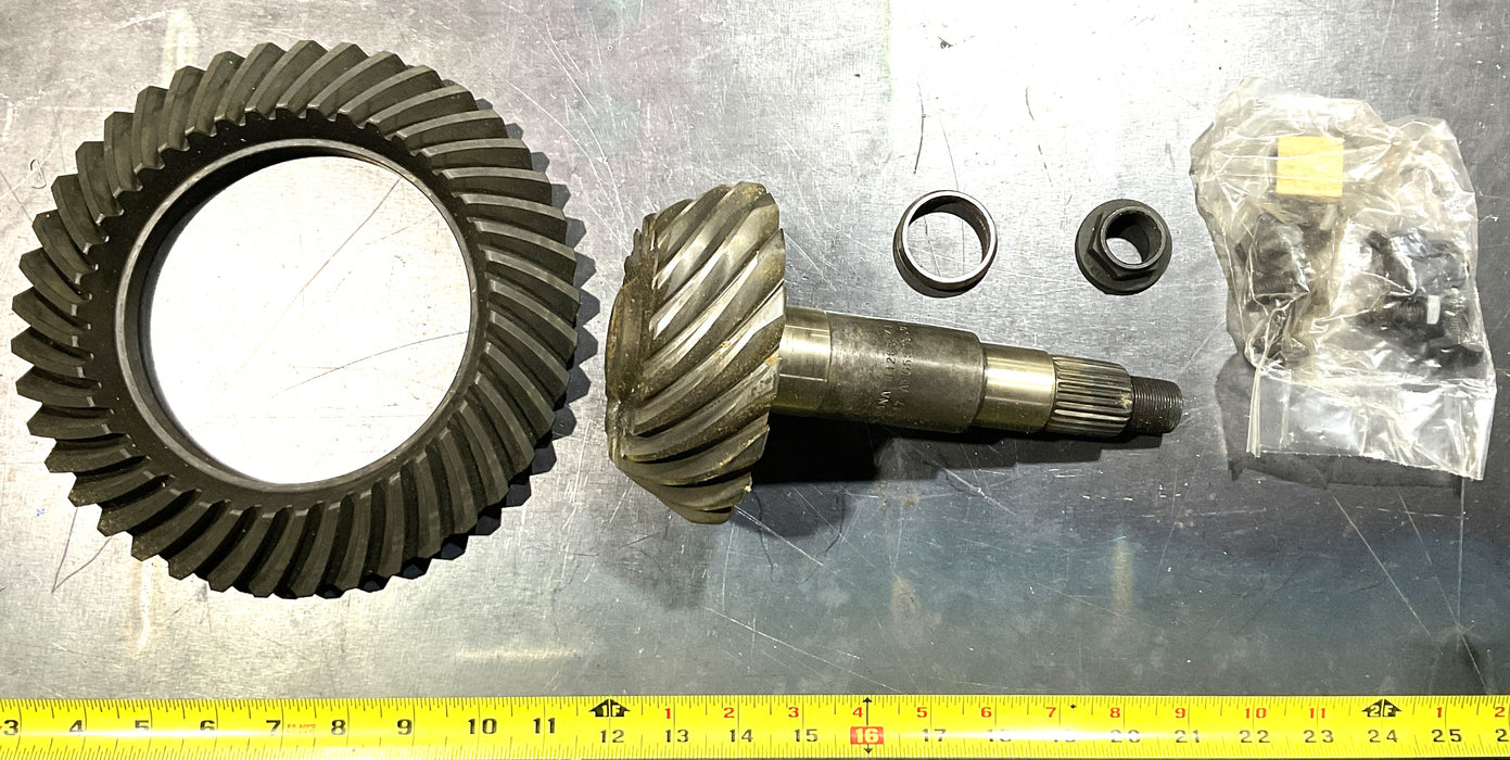 HMMWV M998 RING GEAR AND PINION SET 2.56 RATIO 3020-01-191-8784 5579501
