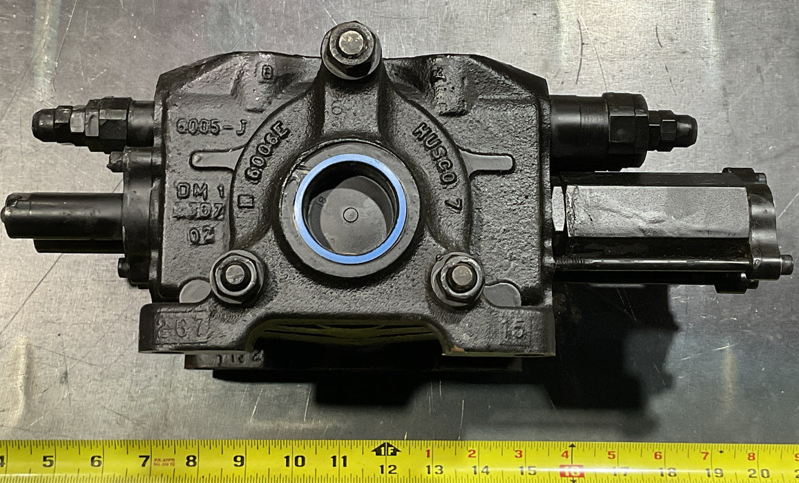JLG 8902156 Valve 2 Spool HUSCO 6000B-173