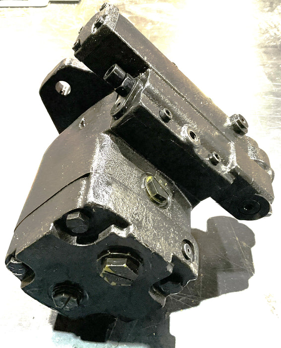 NEW Oilgear Hydraulic Pump PN 267585, 1EFH8-10019118