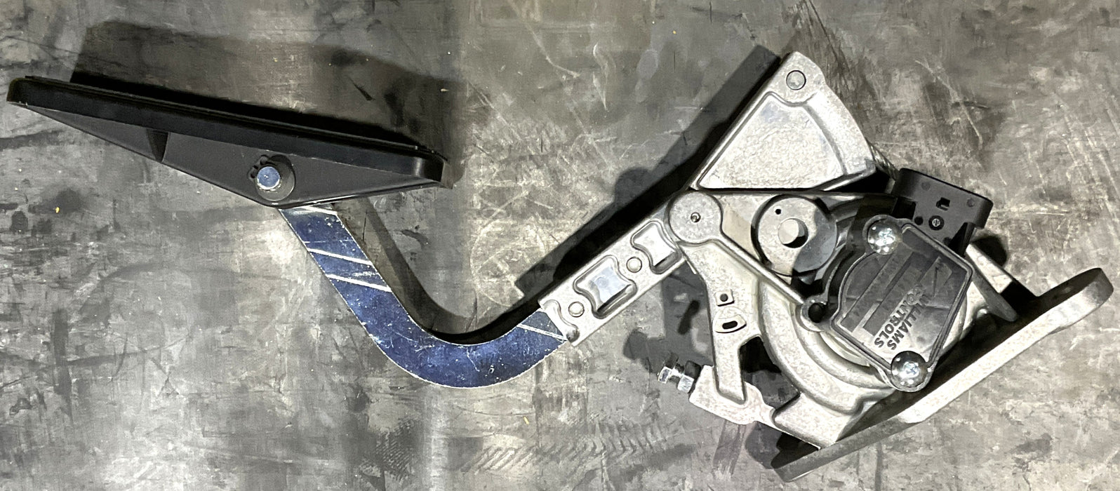 XM1074 WILLIAMS CONTROLS Accelerator Pedal 131061 OSHKOSH 1914750