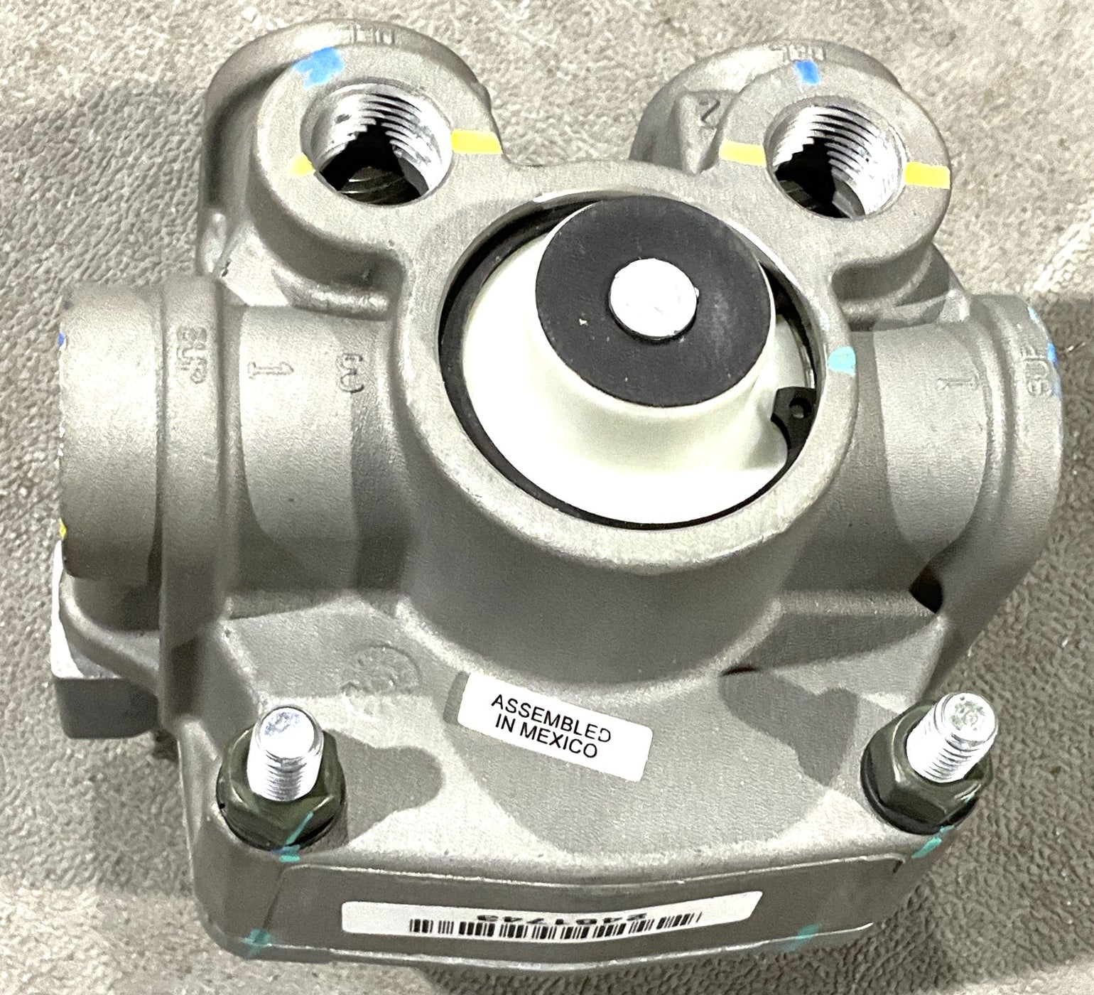 Bendix Brake Valve Relay Valve T-110047-A RV040 3954148C91 E0217T 1071 ...