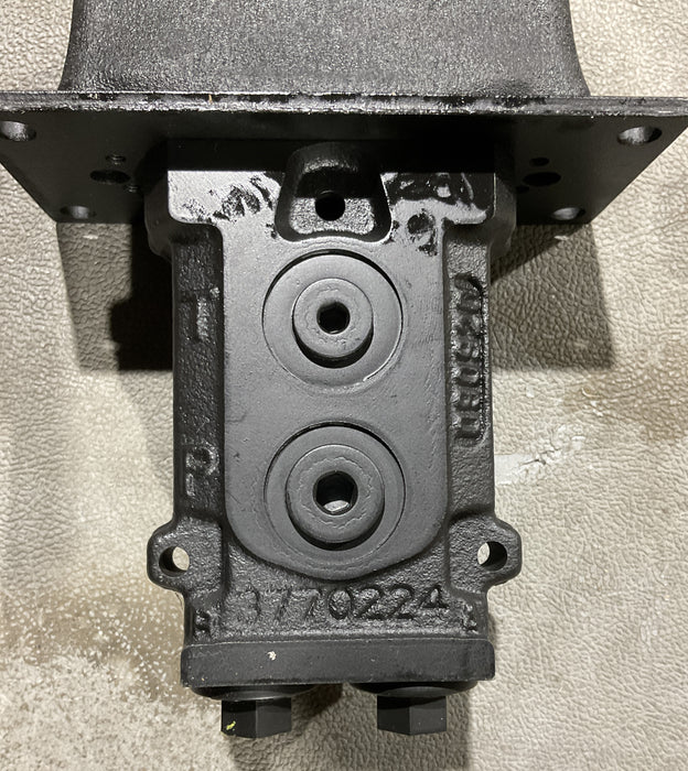GENUINE JOHN DEERE AT493817 Hydraulic Pilot Control Valve