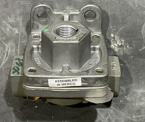 BENDIX QUICK RELEASE VALVE 227688 HALDEX N-12916 NAVISTAR 759715C91