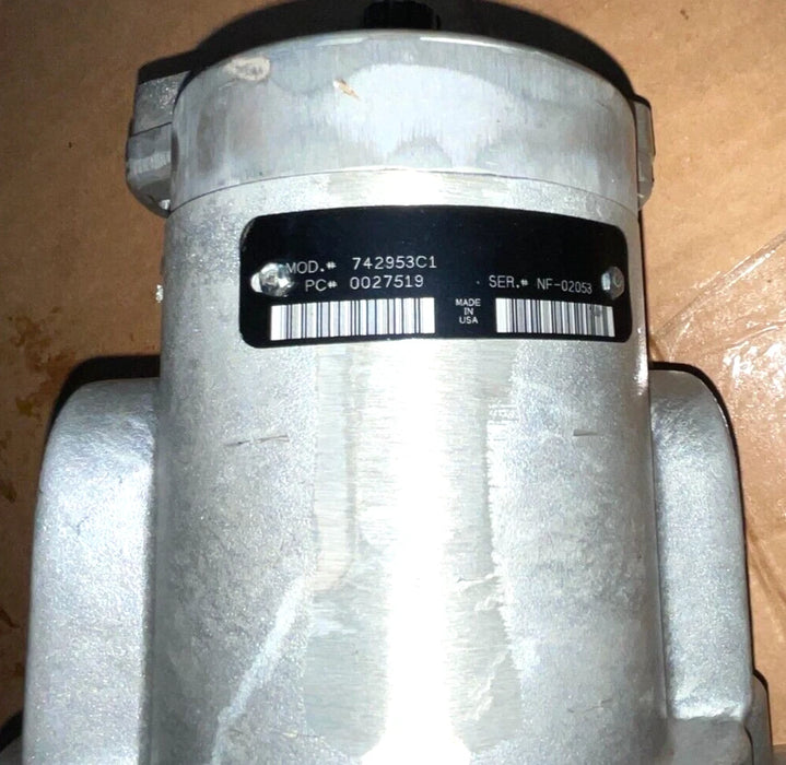 MHE236 M1OA KOMATSU 742953C1 STEERING PUMP