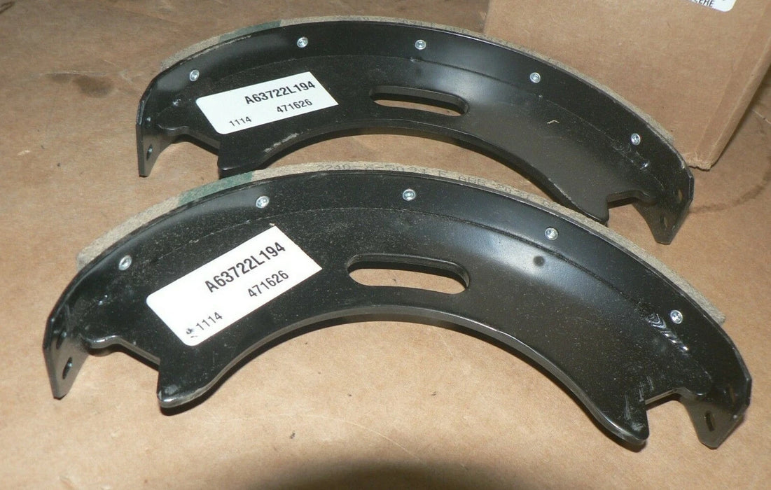 John Deere AT315822 Brake Shoe Set