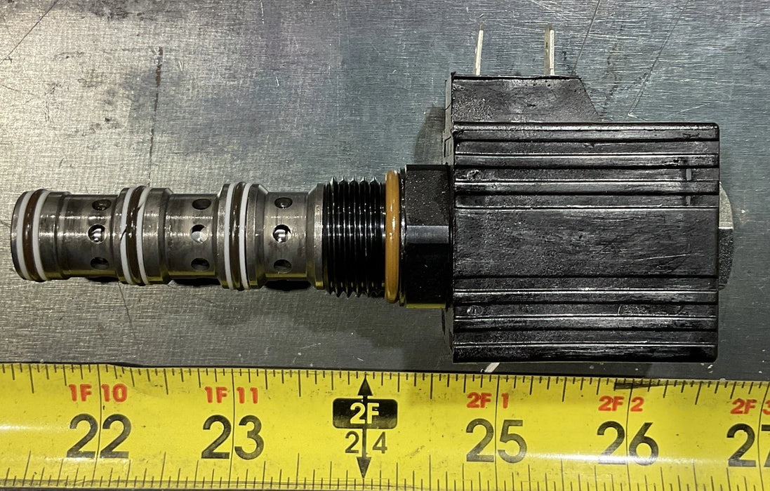GENERAL DYNAMICS 10560424 PACCAR 25735 4-WAY SOLENOID VALVE PARKER 851021 24V