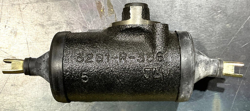 DANA CLARK WHEEL CYLINDER 841504 3261-R-356