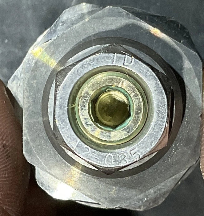 CAT 132-5303 Valve Caterpillar 1325303 Loader Oil Pressure Regulating Valve