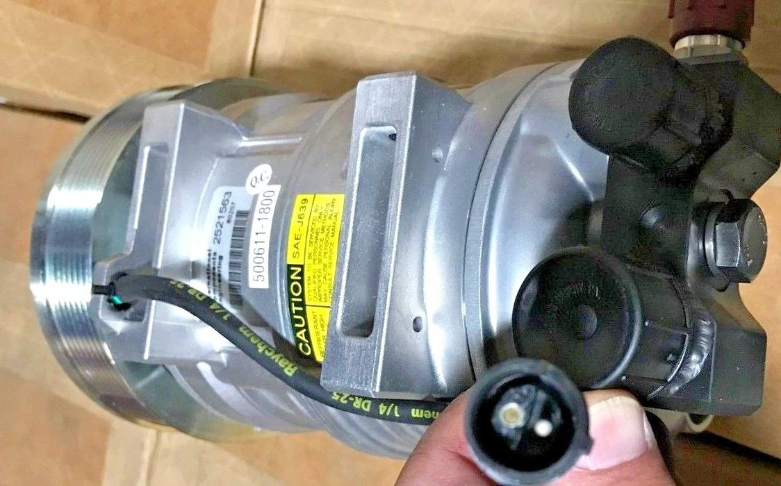 NEW MRAP A/C Compressor 107611300C VALEO TM-21HD 500620-1550 24V A/C