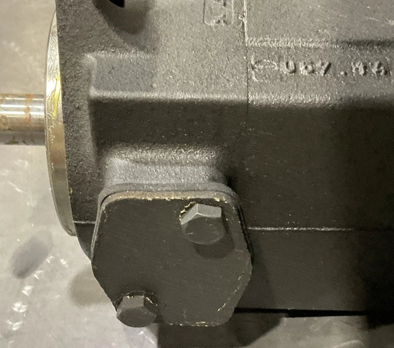 PARKER T6CMB081R00C1 HAGGLUNDS S14-28765 APPLICABLE T5SC008-1R00A 4320-01-181-5804