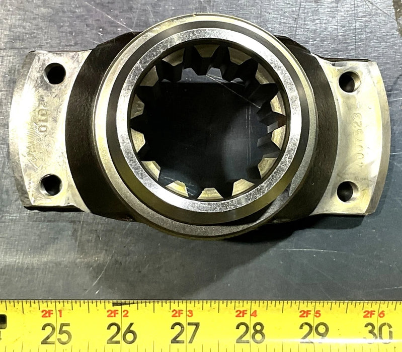 JLG TRAK 6000M UNIVERSAL JOINT OUTPUT YOKE JOHN DEERE FUNK 4007523