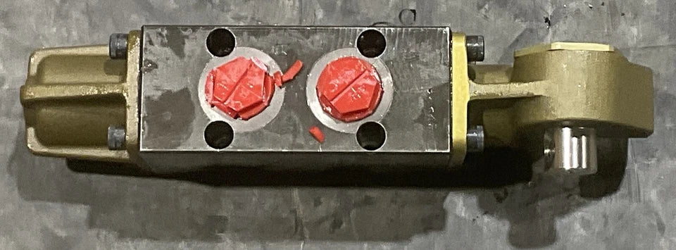 MODEL 1089 WRECKER PARKER-HANNIFIN 85563-06 DIRECTIONAL CONTROL VALVE