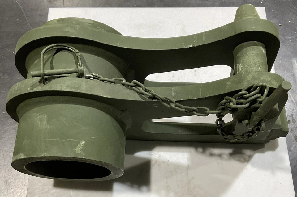 OSHKOSH 1497250W TOW HOOK BRACKET