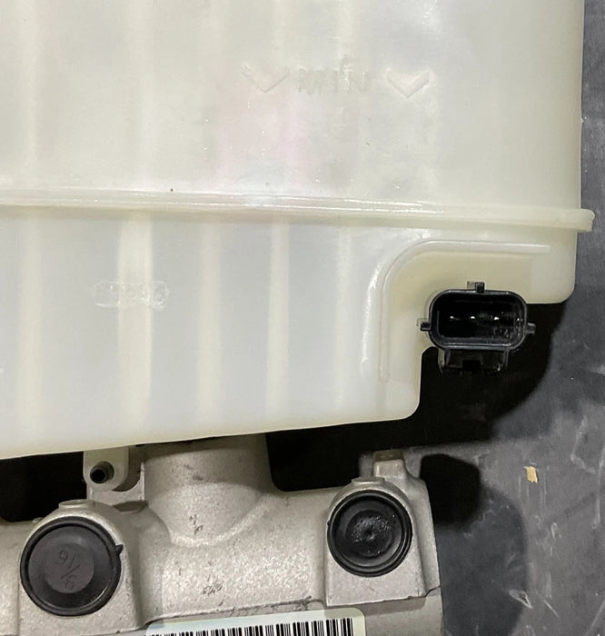 OEM Genuine Ford Master Cylinder6C2Z2140B 6C2Z-2140-B BRMC-29 2003-2007 Ford