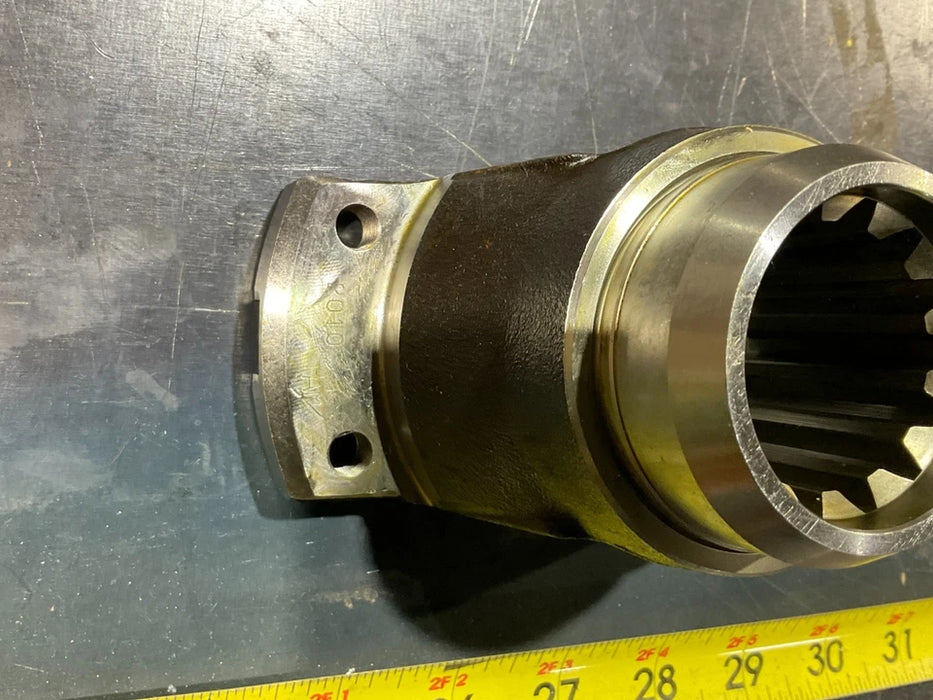 JLG TRAK 6000M UNIVERSAL JOINT OUTPUT YOKE JOHN DEERE FUNK 4007523