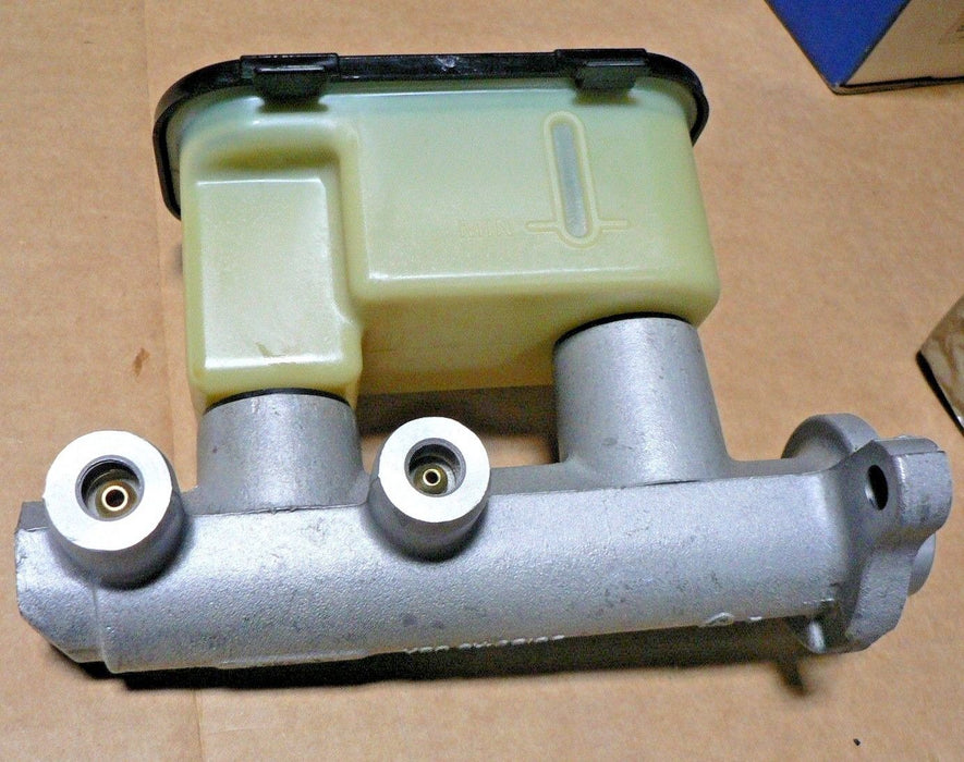 New Chevy Master Cylinder  18013978 18060087 F116627
