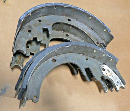 GM SET OF 4 BRAKE SHOES 355888 372379 ALLIED 452 FEDERAL MOGUL R452