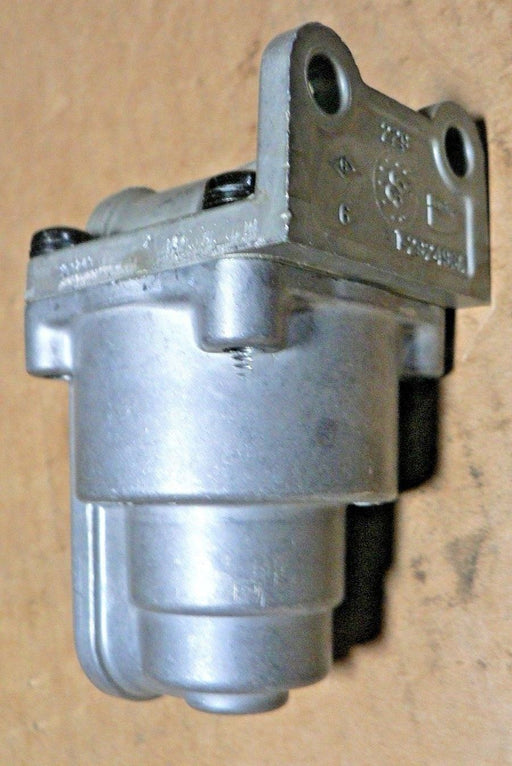 Bendix 289144X LQ-4 Front Axle Ratio Valve, 4 PSI Hold Off Pressure, 60 PSI Equa