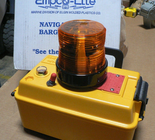 EMPCO-LITE MARINE NAVIGATIONAL LIGHT Model 200 MB Light RED ALL ROUND LIGHTS  wi
