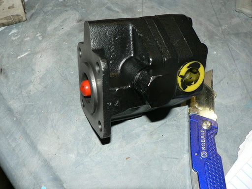 FENNER FLUID POWER STEERING PUMP PM00090 PG02090 126055 SD2024E MIL-HDBK-300