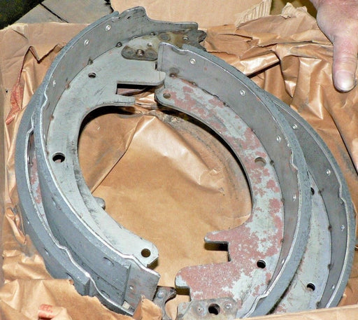CUCV BLAZER Wagner Brake Shoe Set PAB452R (NOS)