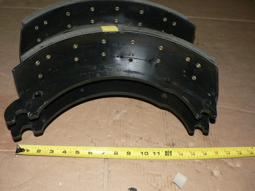 FORD BRAKE SHOES E8HZ2200-A PAIR
