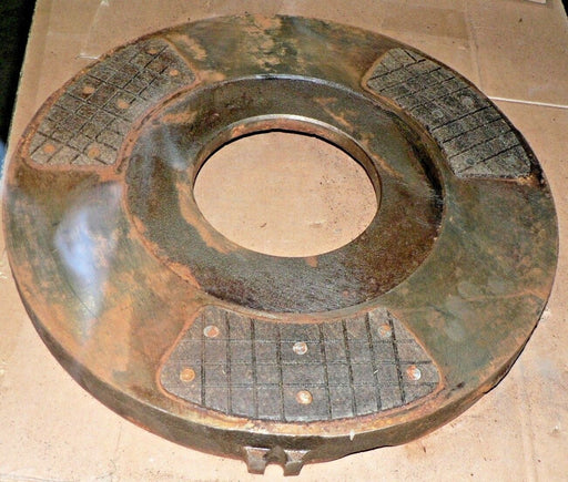 JOHN DEERE BRAKE PLATE AR49057