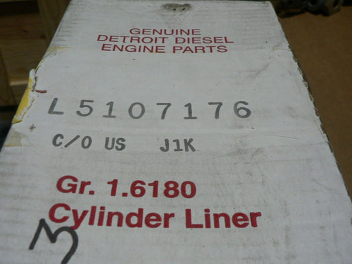 ORIGINAL DETROIT DIESEL 92 SERIES CYLINDER LINER  5107176