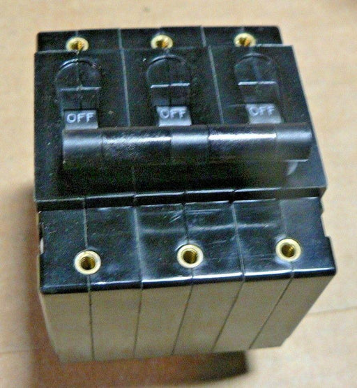 CARRIER TRANSICOLD CIRCUIT BREAKER AIRPAX 66U1-4522-2