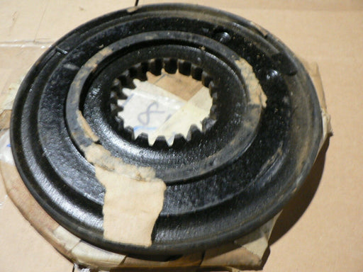 TWIN DISC CLUTCH 5752 BOMAG 846176140 NAVISTAR 37351D 391645R1 AGCO 4017667