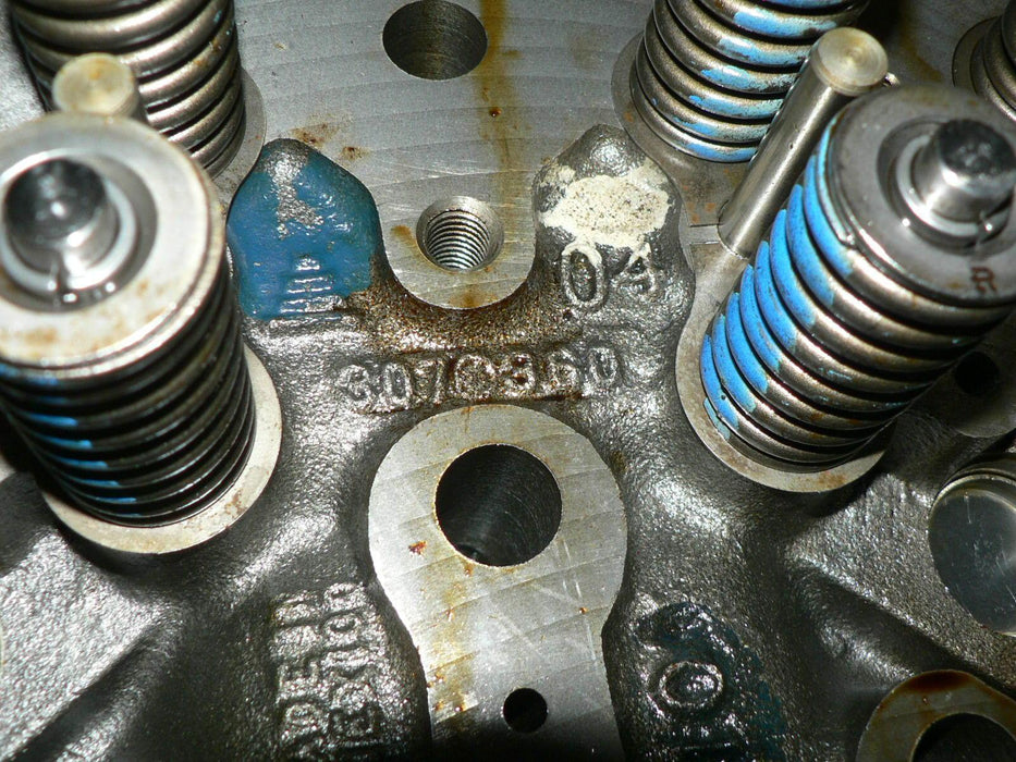 CUMMINS NHC250 CYLINDER HEAD 3007835