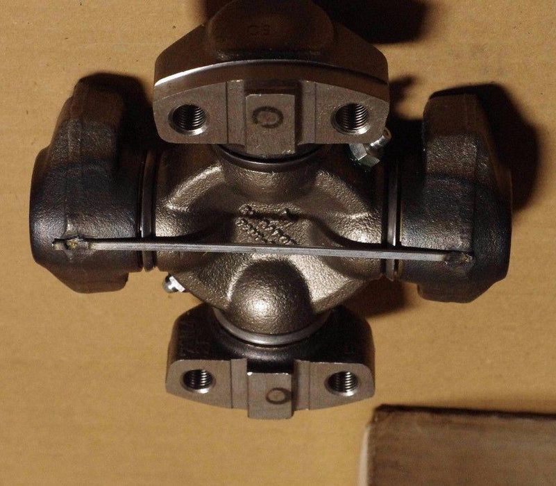 NEAPCO M809 UNIVERSAL JOINT 114-7012 CP72N38 118122H1 C4TZ4635B