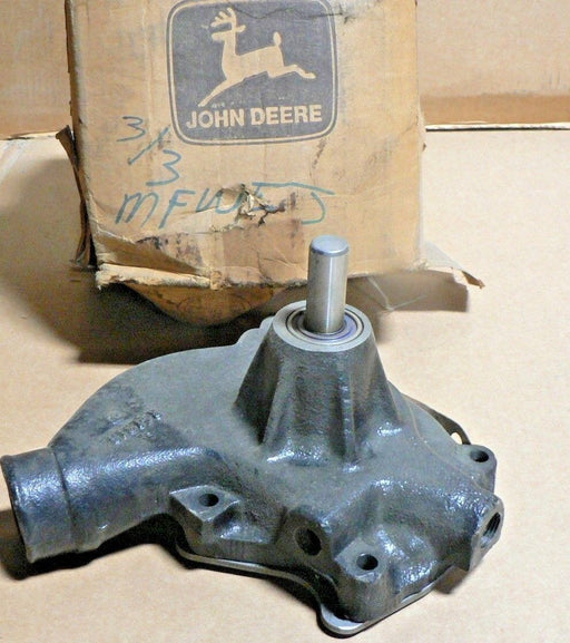 GENUINE JOHN DEERE WATER PUMP AR40924