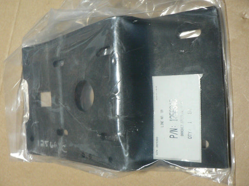 OSHKOSH STEERING GEAR BRACKET 125664C