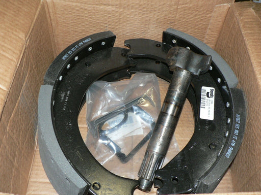 OSHKOSH 3135849 DANA 8249649 824964 BRAKE SHOE KIT