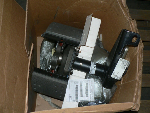 DANA SPICER MK17 TRAILER  BRAKE SHOE ASSEMBLY 809677 AND 809713 106612 16.5 X 7