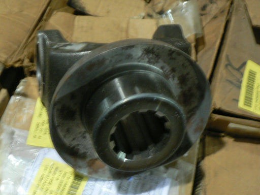 DANA 6-4-6771X  OSHKOSH 1426350 YOKE 1710 STYLE BP 2.250 X 10 SPLINE