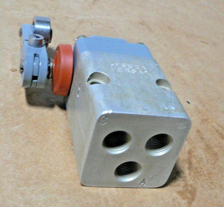 M939 SERIES TRUCK DIRECTIONAL CONTROL VALVE VERSA LSC-3270-S26022-1 11669789