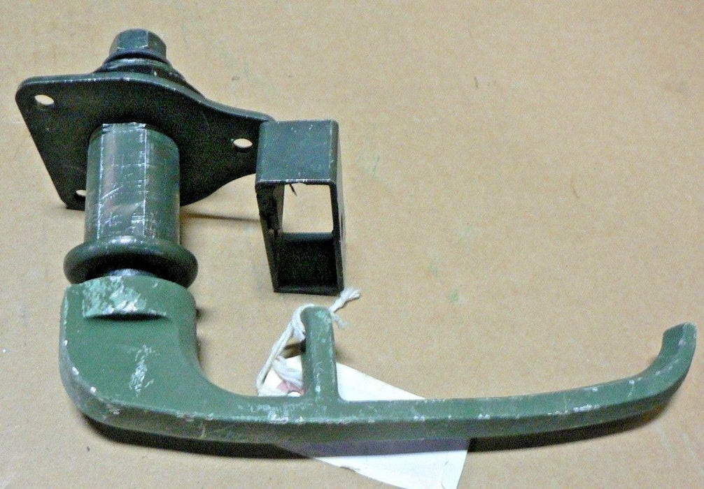 MRAP BAE DOOR LATCH 6439374-01M1