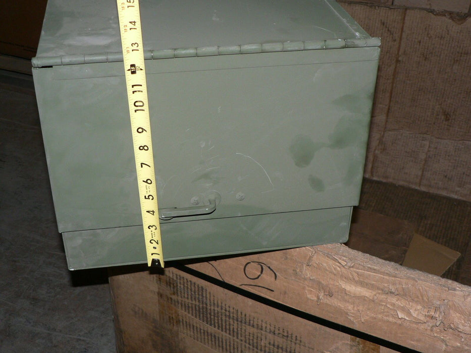 TRUCK TOOL BOX MILITARY 30-1/2 LONG X 16W X 13H